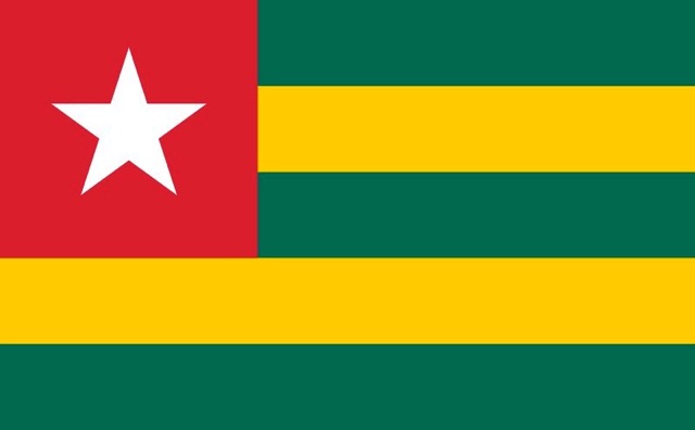 800px-Flag_of_Togo.svg.png